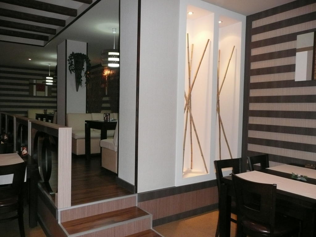 Acropolis Hotel Pazardzhik Buitenkant foto