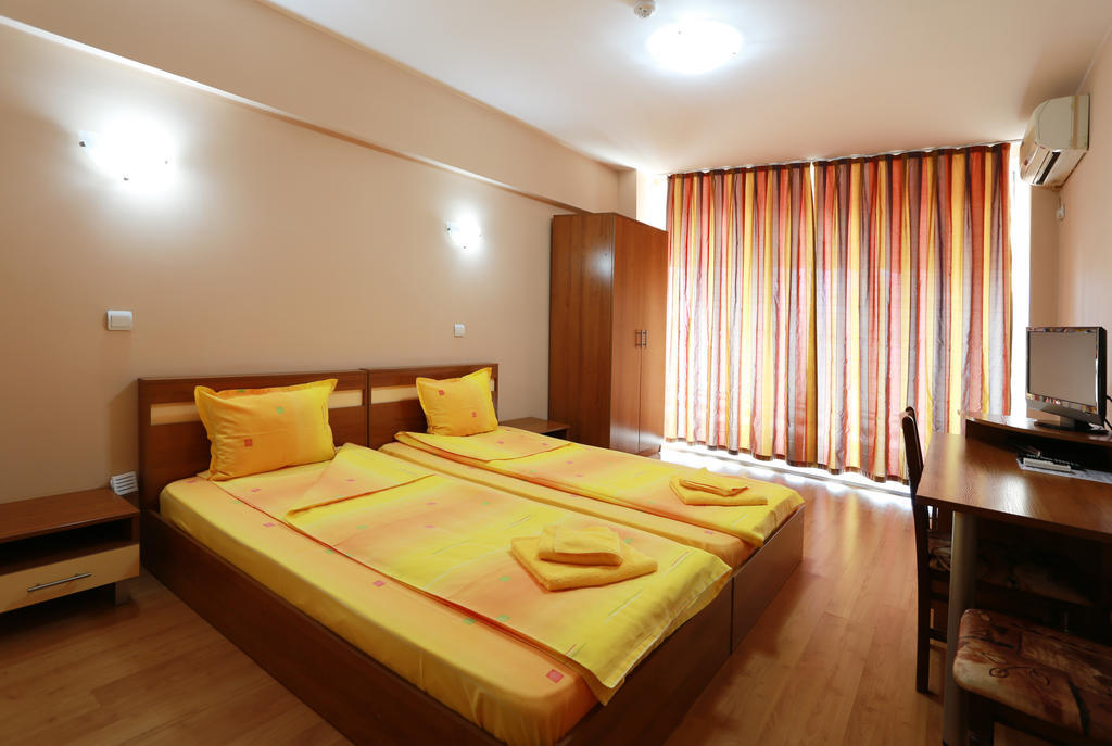 Acropolis Hotel Pazardzhik Kamer foto