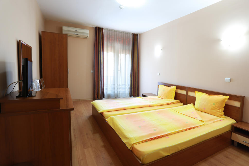 Acropolis Hotel Pazardzhik Kamer foto