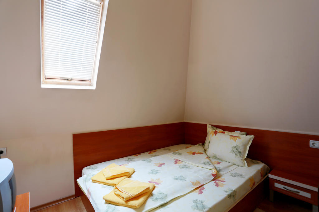 Acropolis Hotel Pazardzhik Kamer foto