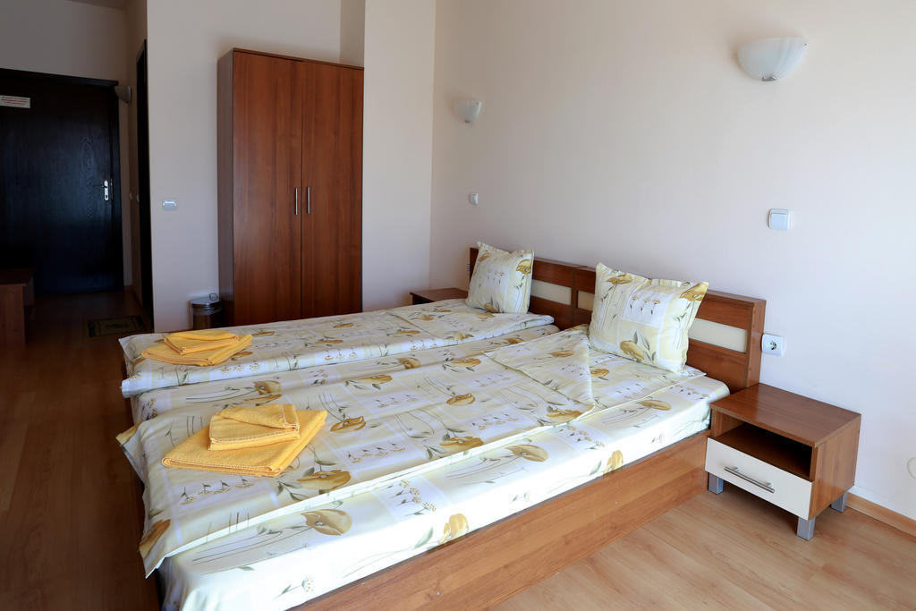 Acropolis Hotel Pazardzhik Kamer foto